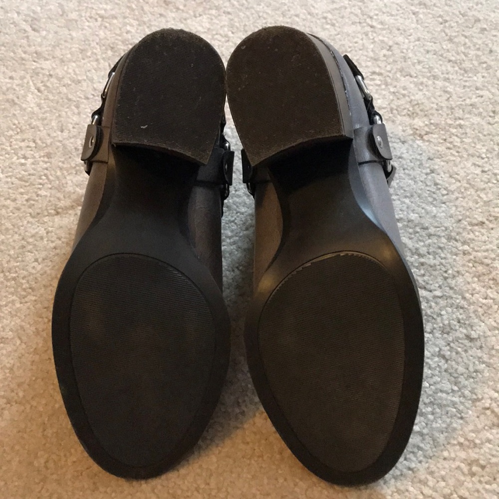 Booties - Picture 3 of 4